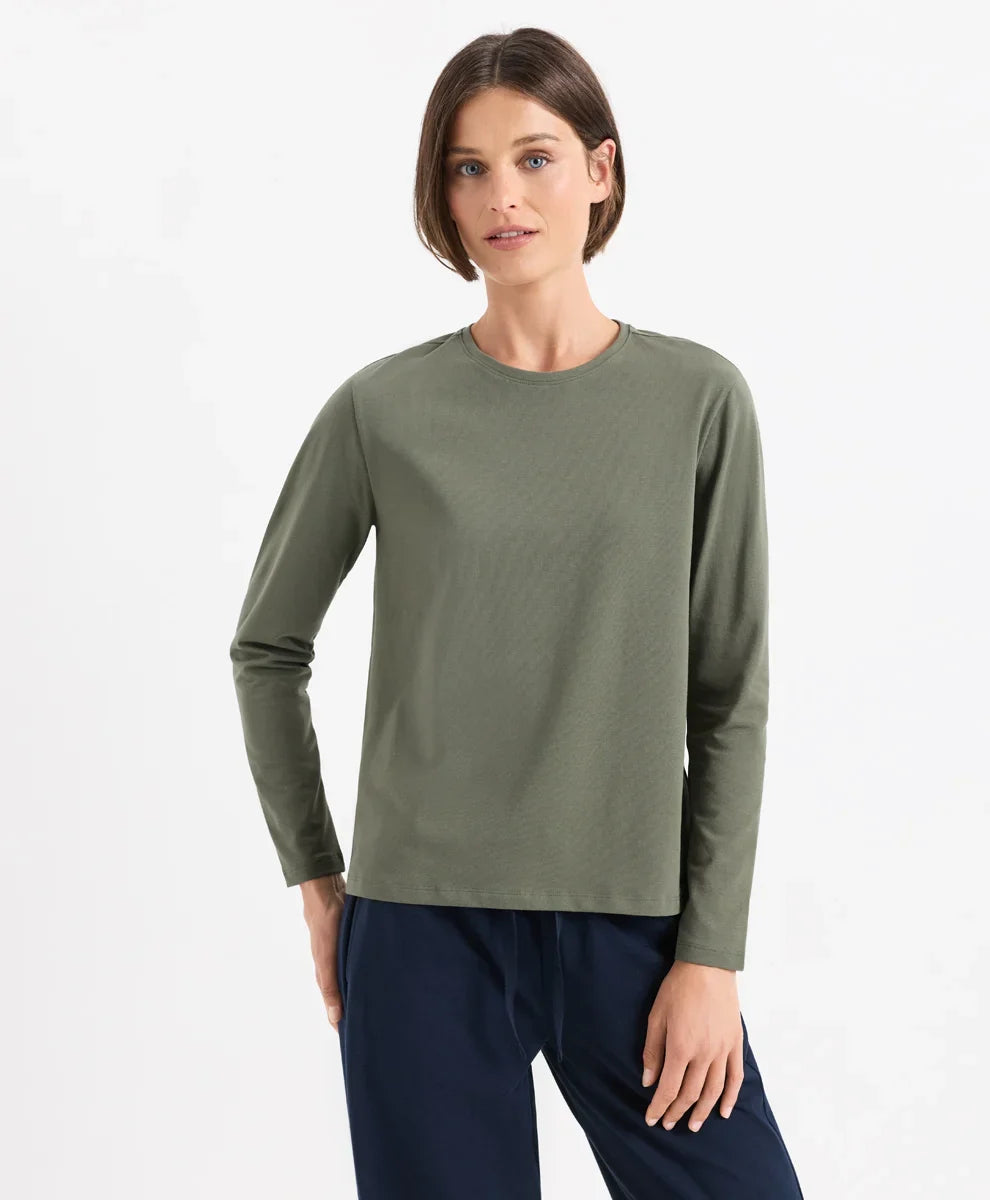 luxe essential crewneck long sleeve tee