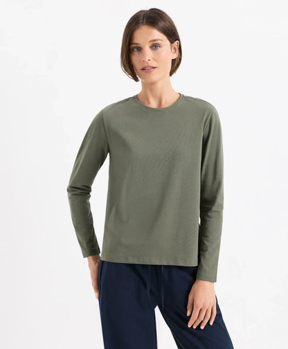 luxe essential crewneck long sleeve tee