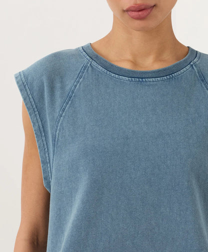 weekends raglan muscle tee