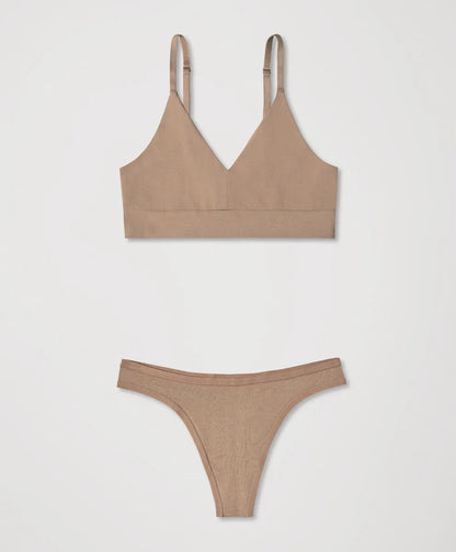 everyday barely there set