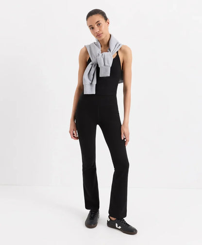 on the go-to contour bootcut legging