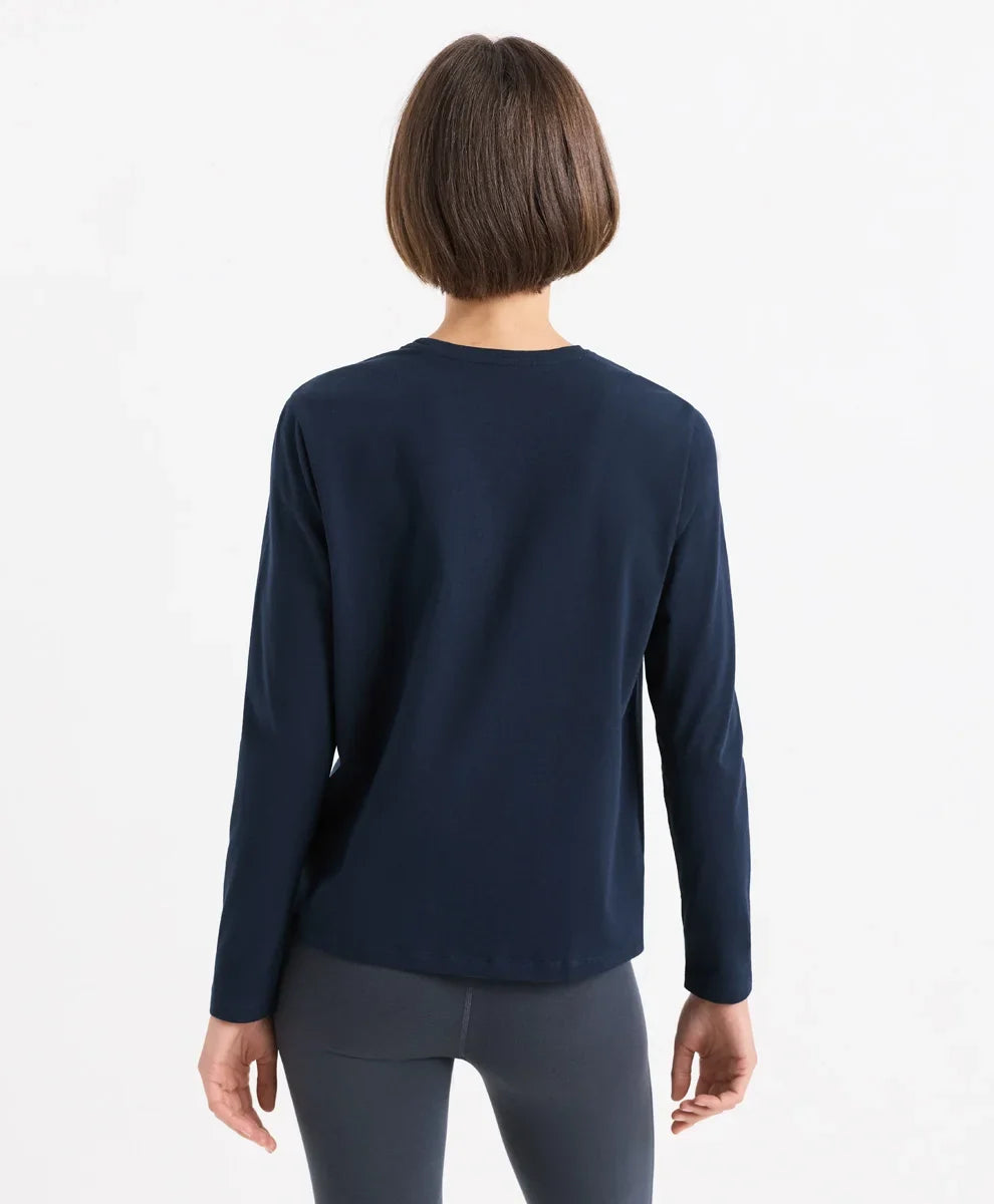 luxe essential crewneck long sleeve tee