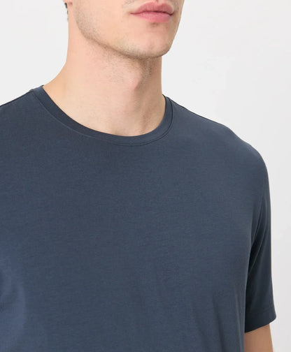 luxe essential classic fit crewneck tee