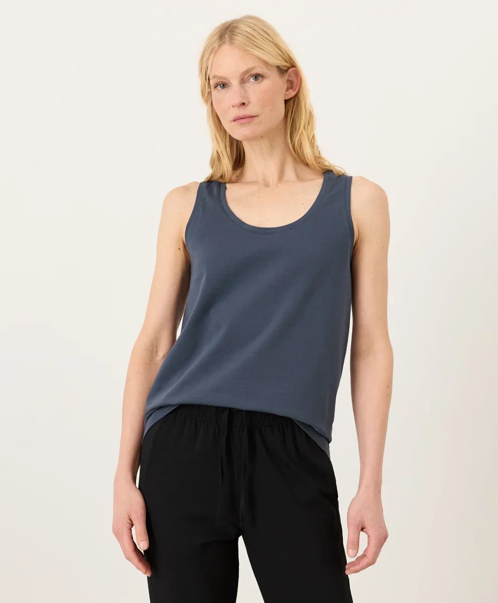 clearance luxe essential scoop neck tank