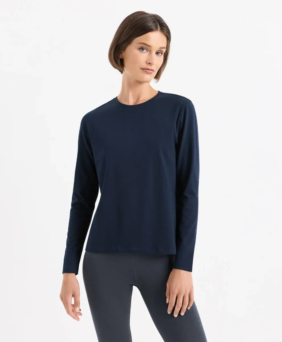 luxe essential crewneck long sleeve tee