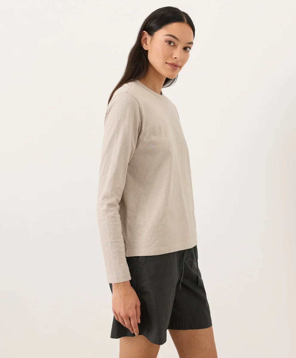 soft-slub essential crewneck long sleeve tee