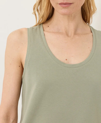 clearance luxe essential scoop neck tank