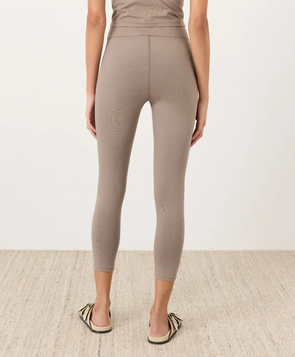on the go-to cropped legging
