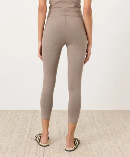 on the go-to cropped legging