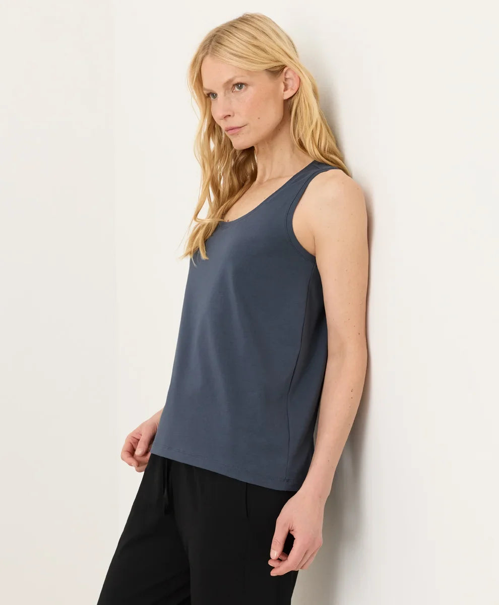 clearance luxe essential scoop neck tank