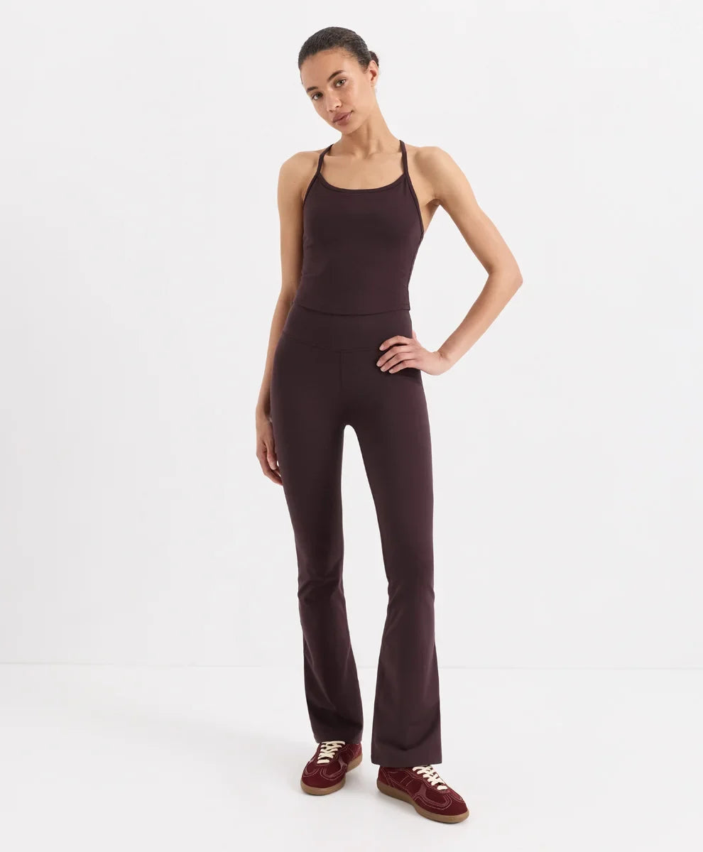 on the go-to contour bootcut legging