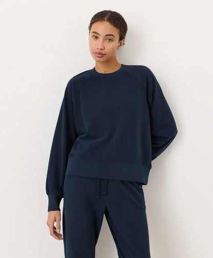 cloudknit raglan crew
