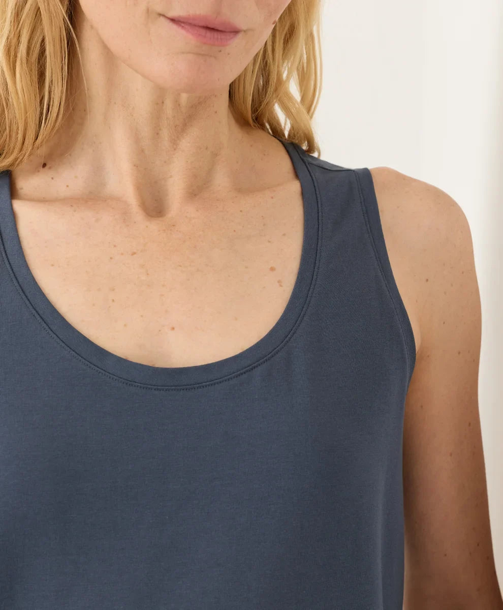 clearance luxe essential scoop neck tank