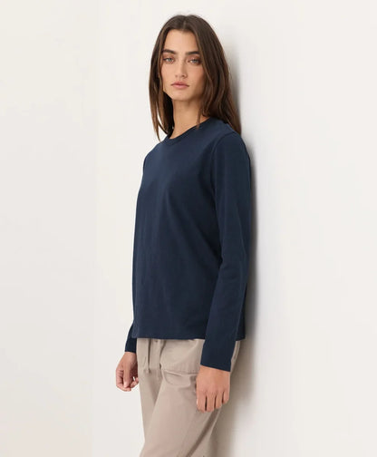 soft-slub essential crewneck long sleeve tee
