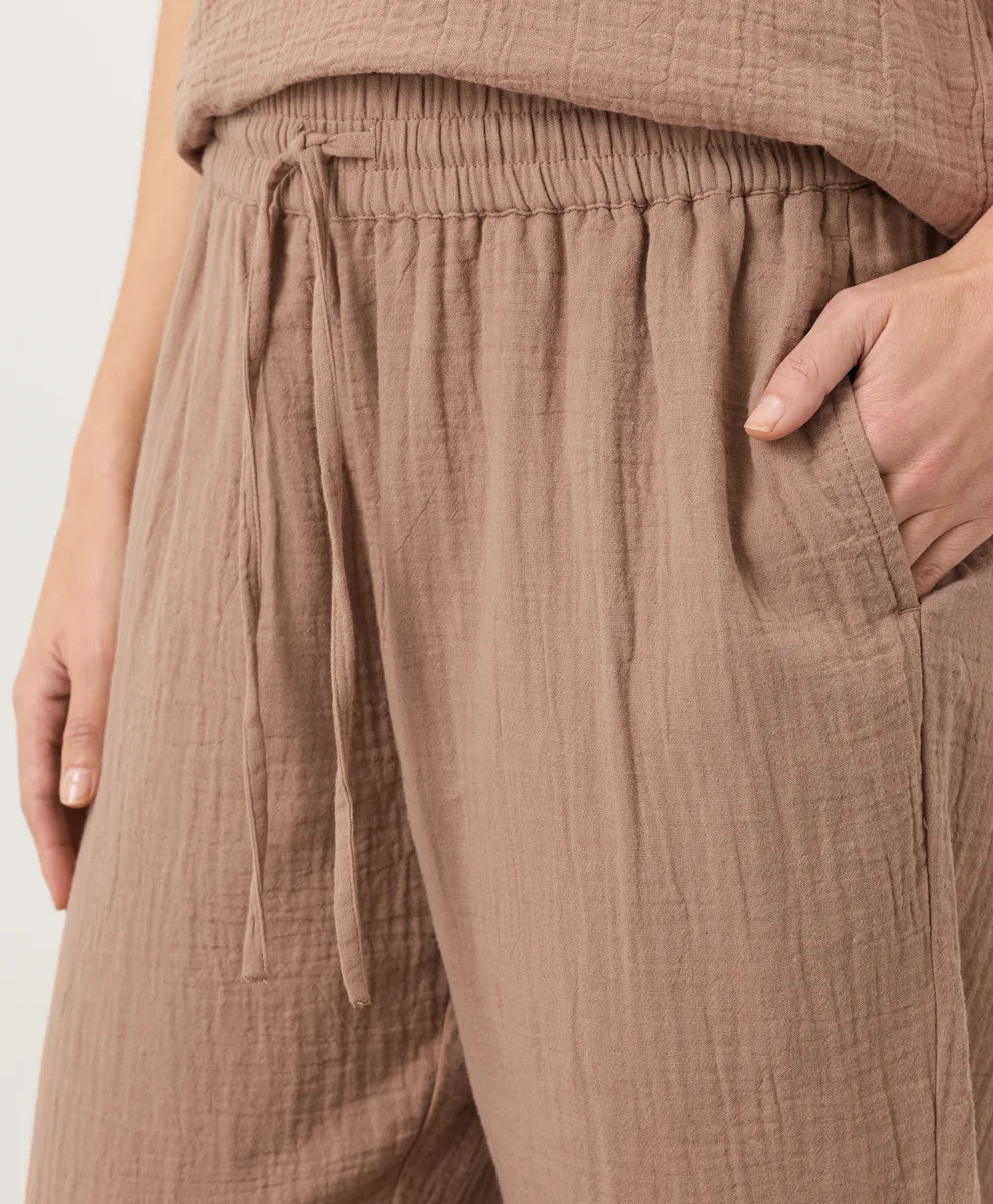 coastal double gauze tapered pull-on pant