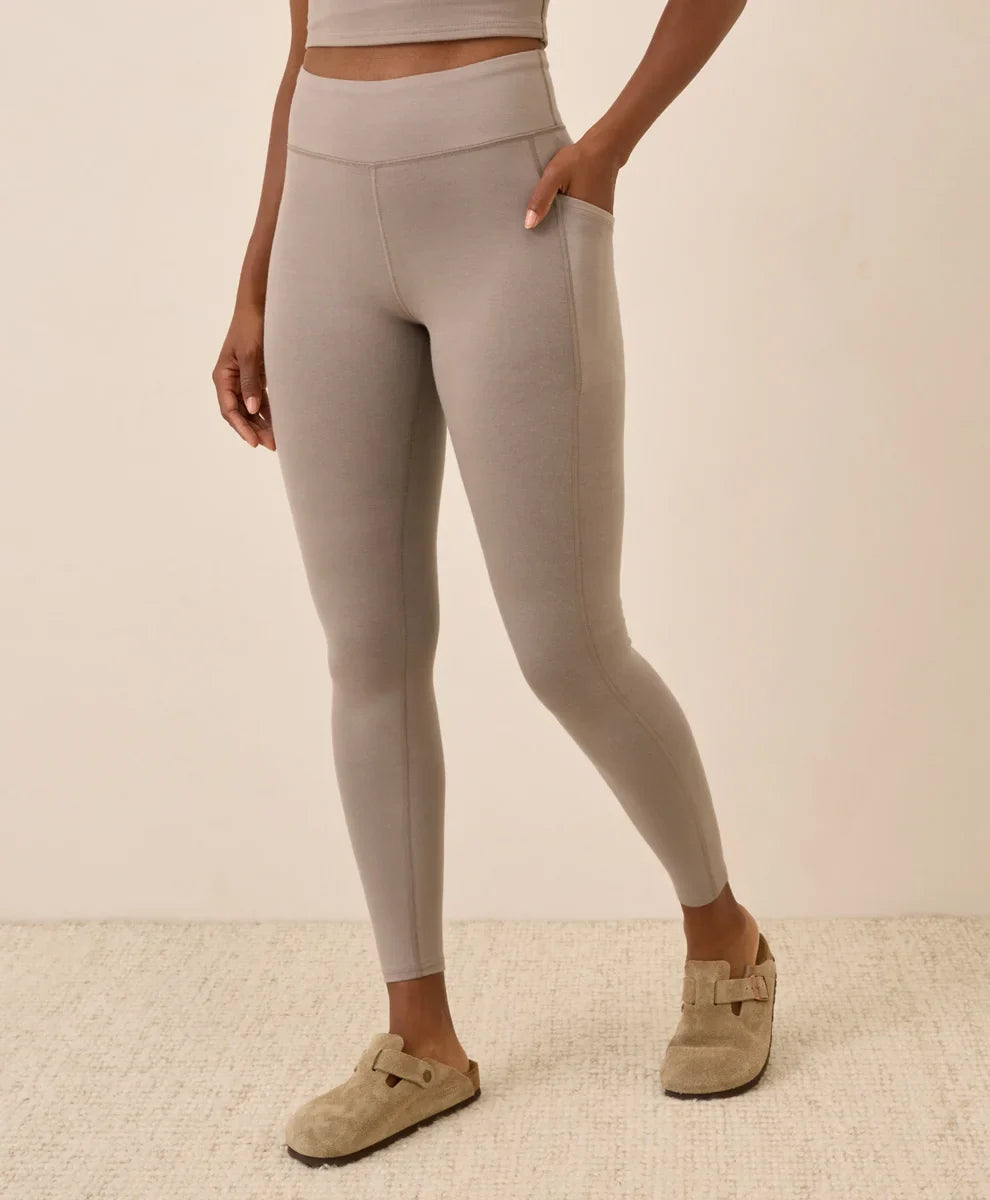 clearance on the go-to pocket legging