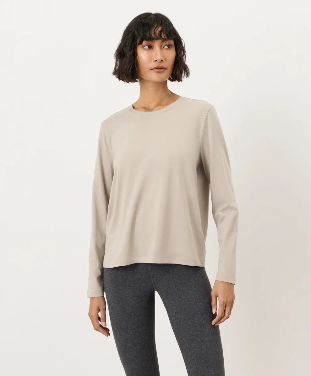 luxe essential crewneck long sleeve tee