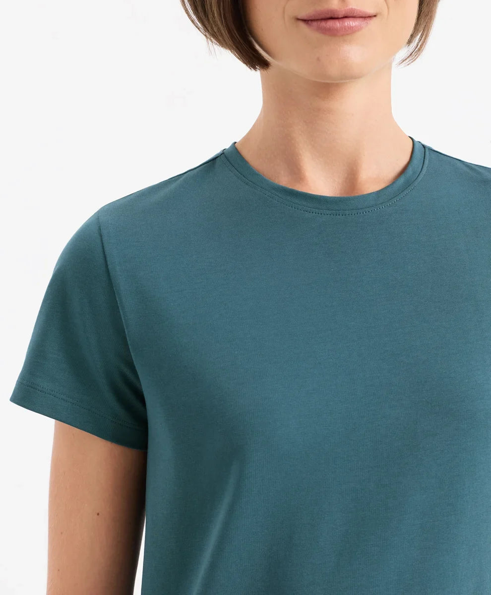 luxe essential crewneck tee