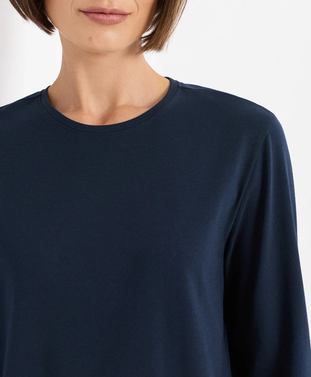 luxe essential crewneck long sleeve tee